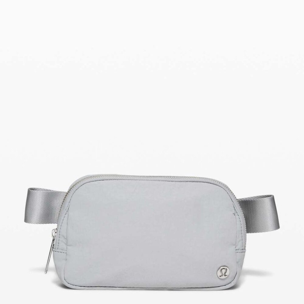 Lululemon Everywhere Belt Bag 1L NWT Silver Drop NLA Color